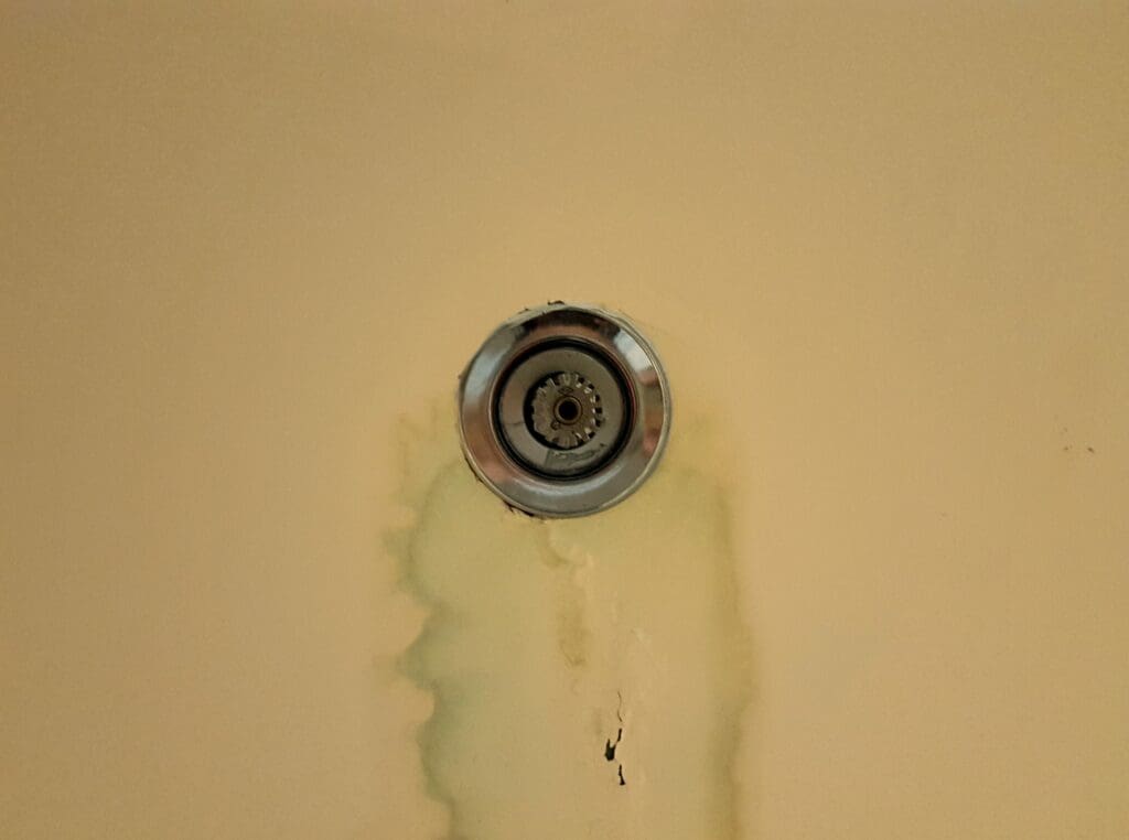 damp fire sprinkler head